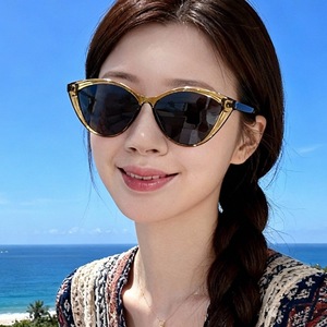 Lunettes de soleil œil de chat pour femmes, monture intégrale, polarisées UV400, pour la conduite, design amincissant et tendance - Product Image 2