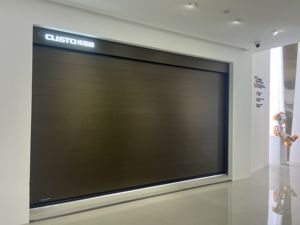KUZI <span class=keywords><strong>Porte</strong></span> <span class=keywords><strong>de</strong></span> <span class=keywords><strong>garage</strong></span> isolée automatique en alliage d'aluminium antivol <span class=keywords><strong>de</strong></span> haute qualité au meilleur <span class=keywords><strong>prix</strong></span> avec surface finie - Product Image 4