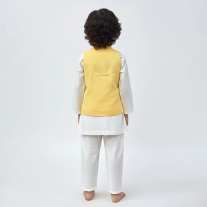 Conjunto de Kurta y Pijama para Niños, Elegante y Cómodo, Ropa Tradicional para Niños, Ideal para Festivales y Eventos, Disponible para la Venta - Product Image 1