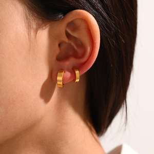 Boucles <span class=keywords><strong>d</strong></span>'Oreilles <span class=keywords><strong>Femme</strong></span> Mini Boucles <span class=keywords><strong>d</strong></span>'Oreilles Créoles <span class=keywords><strong>Argent</strong></span> Vendues par Paires-Boucles <span class=keywords><strong>d</strong></span>'Oreilles Créoles Acier Inoxydable Cadeau <span class=keywords><strong>Femme</strong></span> Fille - Product Image 1