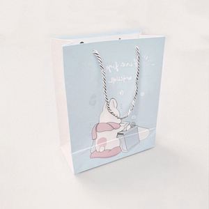 Borsa di Carta Bianca di Lusso con Elegante Dettaglio a Fiocco per Confezioni di Boutique di Marca Premium, Sacchetti di Carta Personalizzati - Product Image 6