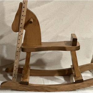 Balançoire de cheval en bois biologique Jouet à chevaucher en forme de cheval à bascule Cadeaux de Noël pour enfants Jouet de dinosaure et de vache en peluche de grande taille pour garçons - Product Image 2