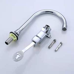 <span class=keywords><strong>Robinet</strong></span> médical à pédale sans contact en laiton chromé pour lavabo, à <span class=keywords><strong>eau</strong></span> <span class=keywords><strong>froide</strong></span> uniquement - Product Image 5
