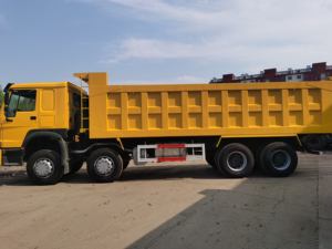 Camión Volquete Usado HOWO de 25 Toneladas, 8x4, 371hp, con Motor y Caja de Cambios Importados, Garantía de 1 Año, en Venta - Product Image 5