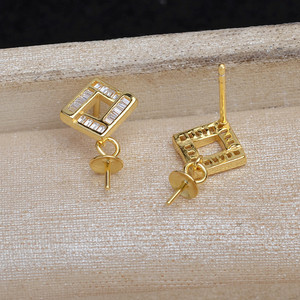 ตัวเรือนต่างหูเงินแท้ S925 ทรงสี่เหลี่ยมขัดเงา อุปกรณ์ DIY สำหรับเครื่องประดับมุก ลูกปัดเว้นวรรค 16.5-16.7 มม. รุ่น Ma Bei 6082 อุปกรณ์ทำเครื่องประดับ - Product Image 3