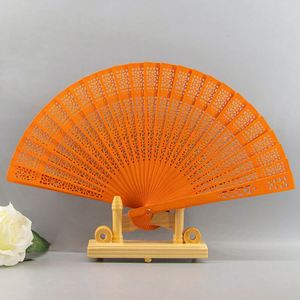 Venta al por mayor de fábrica: Abanico de madera perfumado con diseño floral, pintura horneada, artesanía clásica, regalo para dama - Product Image 5
