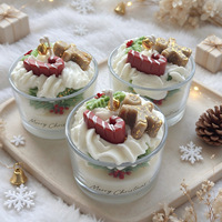 Beliebte Weihnachts-Duftkerze in Eiscreme-Form aus Reinem Sojawachs - Lebkuchenmann als Festtagsgeschenk
