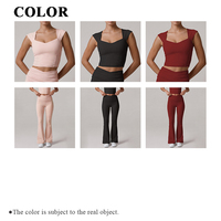 Ensembles de yoga sportifs d'été pour femmes avec haut à manches courtes volantées et coussinets de poitrine, design taille irrégulière cintrée, pantalon évasé coupe ajustée