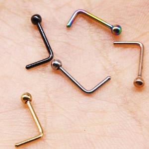 Gaby - Anillo de Nariz Curvo en Forma de L de Acero Quirúrgico 316L, Joyería para Piercing de Septum para Mujer - Product Image 3