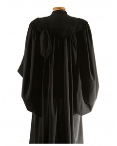 Túnica de Juez Negra con Acabado Mate, Túnica Judicial Duradera de Primera Calidad, Pedido al por Mayor, Atuendo de Tribunal Unisex para Profesionales - Product Image 2