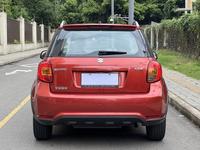 Suzuki SX4, Voiture d'occasion japonaise économique, faible consommation de carburant, spacieuse, faibles frais d'entretien, facile à manier sur les routes difficiles.