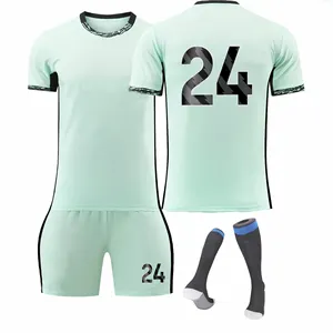 透气男士短袖优质低价新款足球俱乐部球衣套装供应商，廉价球衣脚