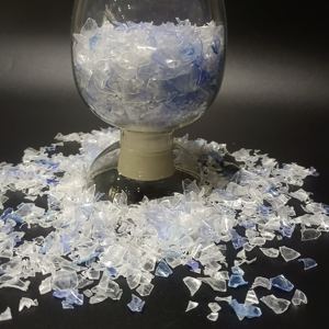 رقائق زجاجات PET معاد تدويرها 3A زرقاء وبيضاء، لصناعة التعبئة والتغليف، وهياكل زجاجات المواد الكيميائية اليومية، وأغطية صناديق الأدوات - Product Image 2