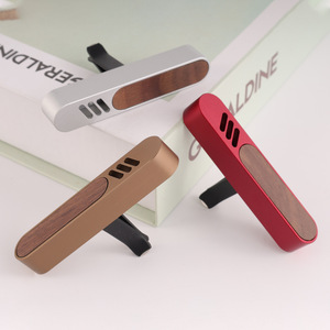 56H Car Fragrance <strong>Diffuser</strong> <strong>Vent</strong> <strong>Clip</strong> Hot Selling Factory Mini Car Perfume Custom Logo Natural Wood Car <strong>Vent</strong> <strong>Clip</strong> Air Freshener - Product Image 4