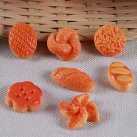 Luxe schattige 3D designer voedsel fruit anime cartoon cake hars bedels macaron bedels accessoires groothandel