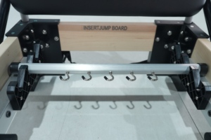 Cama Reformer de Pilates Comercial de Madera de Arce, Máquina de Madera con Características de Salud para el Cuerpo en Estudio de Pilates - Product Image 4