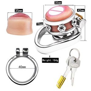 Nuevo Candado de Castidad FRRK con Simulación de Vagina de Silicona y Orificio de Urinación Desmontable para Hombres - Product Image 1