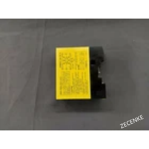 Barrera <span class=keywords><strong>Zener</strong></span> IDEC IZBARL EB3A-21303 EB3A-21303-EK168 Usada - Product Image 1