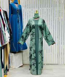 ชุดอาบายะประดับลูกปัดสำหรับผู้หญิง ขายดี ผ้าระบายอากาศดีไซน์หรูหรา เหมาะสำหรับใส่ทำงานและใส่ในชีวิตประจำวัน สำหรับส่งออก - Product Image 6