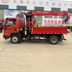 Camion-grue Sinotruk Ho Wo 4*2, véhicule de transport de 7 tonnes pour le déplacement d'équipements - Product Image 3