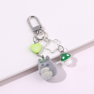 Llavero de hongo de corazón de cinco estrellas, colgante de Totoro flocado bonito, estilo Ins de moda, Metal de peluche de juguete, bolso de moda, accesorios, llavero - Product Image 5