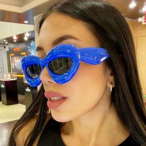 Gafas de Sol de Moda 2023 con Montura Grande en Forma de Labios para Hombre y Mujer, Gafas de Sol de Ojo de Gato Extra Grandes y Coloridas, Estilo Y2K - Product Image 2