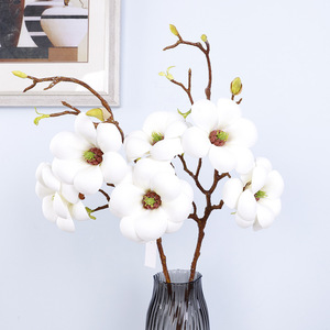Flores Artificiales de Magnolia Kapok de Tamaño Mediano QIHAO, Plástico PU de Alta Simulación, Decoración para el Hogar - Product Image 2
