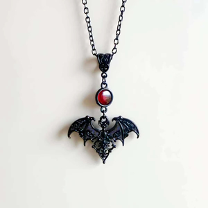 Collar con Colgante de Murciélago Negro y Cristal Rojo Gótico al por Mayor para Mujer, Joyería Satánica Pagana de Brujería para Fiesta de Halloween, Regalos - Product Image 5