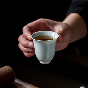 Ceramic <b>Teacup</b> Porcelain Cone Shape Antique Style Kung Fu Tea Set Single Cup Without Lid Afternoon Tea Use - Product Image 2