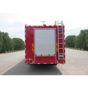 Camión de Bomberos Sinotruck Howo 6x4 de Buena Calidad, Camión con Tanque de Agua de 10T, Camión con Motor para Incendios - Product Image 5