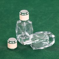 Flacon de parfum en verre transparent multi-facettes de 50 ml avec bouchon rose et argenté - Design de luxe à facettes de diamant pour emballage de parfum unisexe