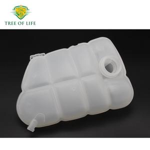 Réservoir de liquide de refroidissement Tree Of Life pour Ford Focus, réservoir d'expansion en plastique - Product Image 1