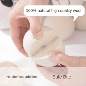 Boules de séchage en feutre 100 % naturelles et écologiques de haute qualité pour assouplir le linge, extra grandes, en laine de mouton - Product Image 3