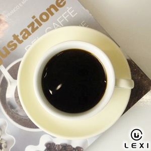 Ensemble tasse et soucoupe en porcelaine crème, design minimaliste uni, classique, pour café expresso, cadeau barista italien, vente en gros personnalisée - Product Image 2