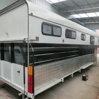 Remorque de luxe confortable pour trois chevaux, type col de cygne, aérodynamique, en aluminium, avec rangement pour équipement équestre, pour 2 personnes
