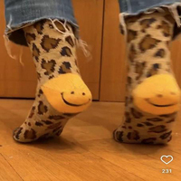 Chaussettes en nylon de style nouveau, antibactériennes, respirantes, en coton, avec un visage souriant sur la semelle, chaussettes amusantes, chaussettes cadeaux