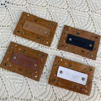 Étiquette en cuir synthétique métallisé gaufré avec logo personnalisé, prête à l'emploi, de haute qualité, tendance, pour jeans en denim, fabriquée en Chine