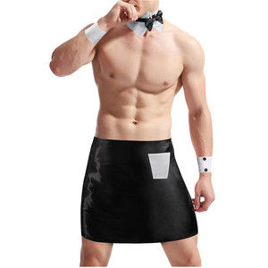 Costume d'homme sexy avec tablier en simili cuir noir pour une tenue séduisante - Product Image 2