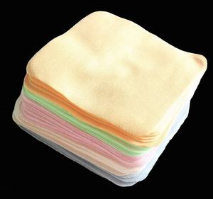 Chiffon de nettoyage pour lentilles en microfibre suédée, vente en gros d'usine, logo personnalisé, couleurs mélangées douces, réutilisable, motif carré, pour usage en cuisine - Product Image 1