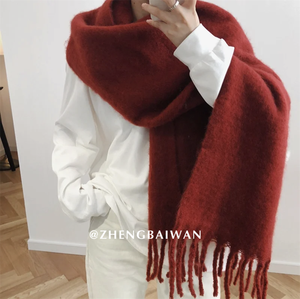 وشاح شتوي سميك وناعم منفوش بلون واحد تصميم كسول قطيفة مصنوع من البوليستر للطلاب والأزواج - Product Image 2