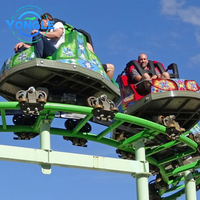 Aire de jeux extérieure jeux passionnants grandes montagnes russes avec trois boucles piste navette famille filature montagnes russes