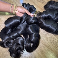 Extensions de cheveux naturels ondulés Yaki lisses, cheveux vierges vietnamiens, aspect naturel, prix de gros disponible en stock