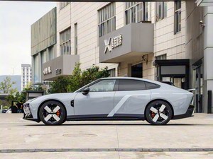 Новый электромобиль Xpeng 750 Ultra 4WD 2025 года, высокопроизводительный хэтчбек с запасом хода 750 км (CLTC), мощностью 437 кВт, премиум-класса - Product Image 4