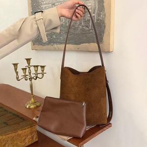 Sac fourre-tout portable grande capacité en velours imprimé léopard, personnalisé en usine, pour femme, nouvelle mode 2026, à porter à l'épaule - Product Image 5