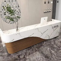 Comptoir d'accueil durable et économique pour centre sportif, design moderne, idéal pour clinique/salon de beauté