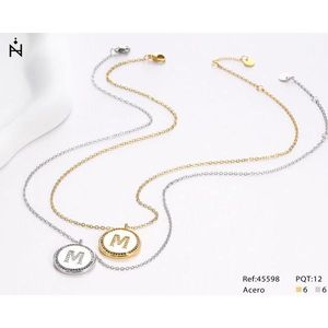 Collana con Ciondolo a Forma di Lettera M con Diamante, Catena da 2 Cm, Tono Argento e Oro, Acciaio Ref45598 - Product Image 1