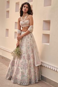 Lehenga en Georgette Longueur Ras du Sol, Design Spécial, Meilleure Vente, Moderne, Travaux de Broderie Lourds à Paillettes et Perles, Anti-Plis, Idéal pour les Soirées - Product Image 4