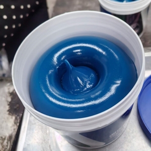 Graisse lubrifiante industrielle pour roulements automobiles NLGI2 bleue haute température à base de lithium 400g 1kg 3kg 15kg - Product Image 5