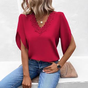 เสื้อยืดผู้หญิงขายส่ง ฤดูร้อน 2025 ใหม่ สีพื้น ลายดอกไม้ ผ้าลูกไม้ คอวี เสื้อทรงวินเทจ แขนบาน สไตล์ลำลอง หลวม - Product Image 3