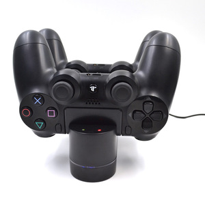 แท่นชาร์จ Dual Shock 4 สำหรับ PS4 พร้อมพอร์ต USB 2 ช่อง สำหรับคอนโทรลเลอร์ - Product Image 3